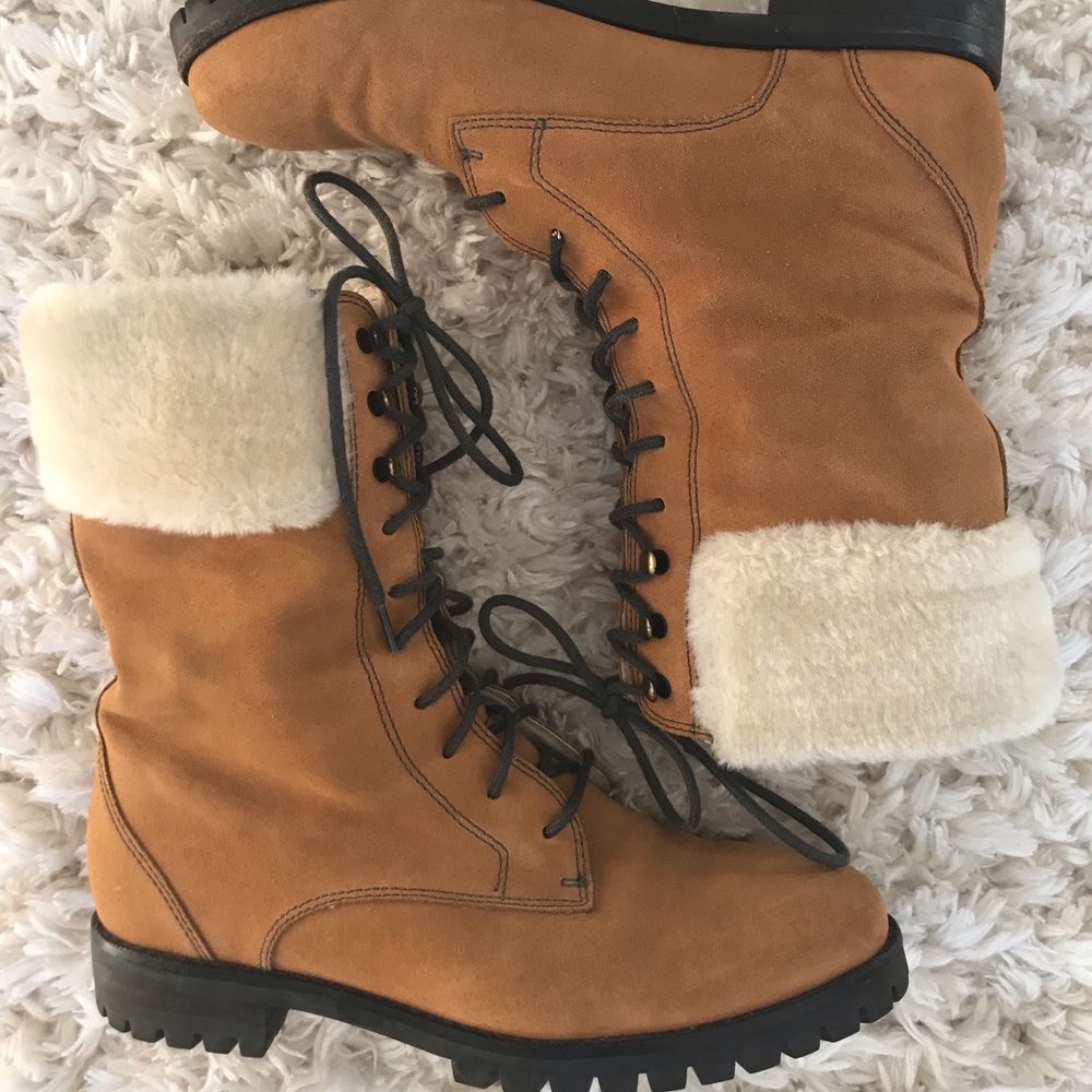 Waterproof Cole Haan winter boots w. Faux fur
